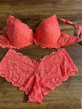 smart & sexy Coral Lace Push-Up Bra and Hipster Panty Set